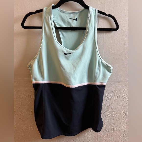 Nike 2 tone tank top - Picture 1 of 3